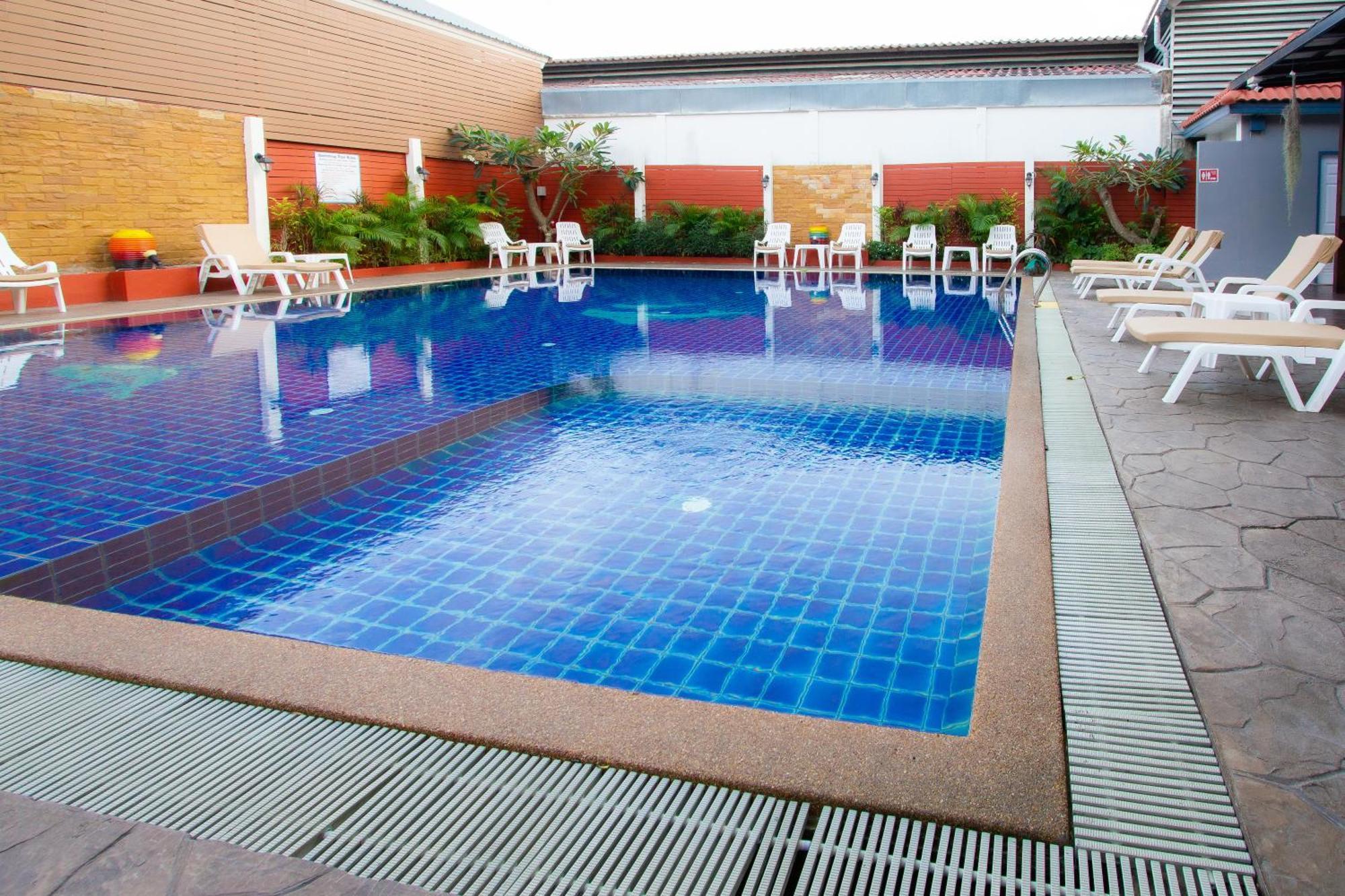 Valhalla Pattaya Hotel Csomtien-part Kültér fotó