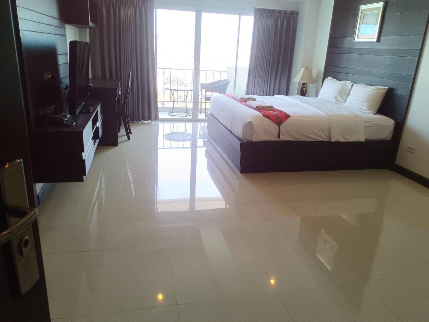Valhalla Pattaya Hotel Csomtien-part Kültér fotó